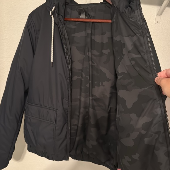 VUORI WOMENS Tahoe Insulated Jacket XL - Picture 5 of 7